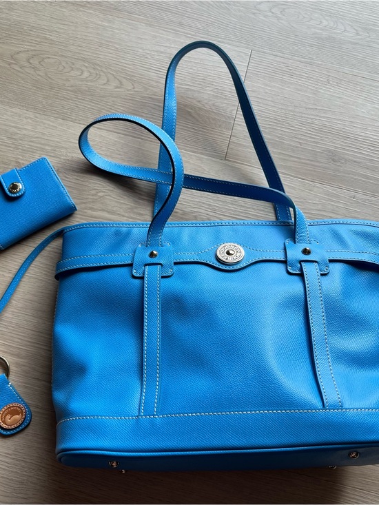 Dooney & Bourke Handbags - Dooney & Bourke Blue Leather Tote